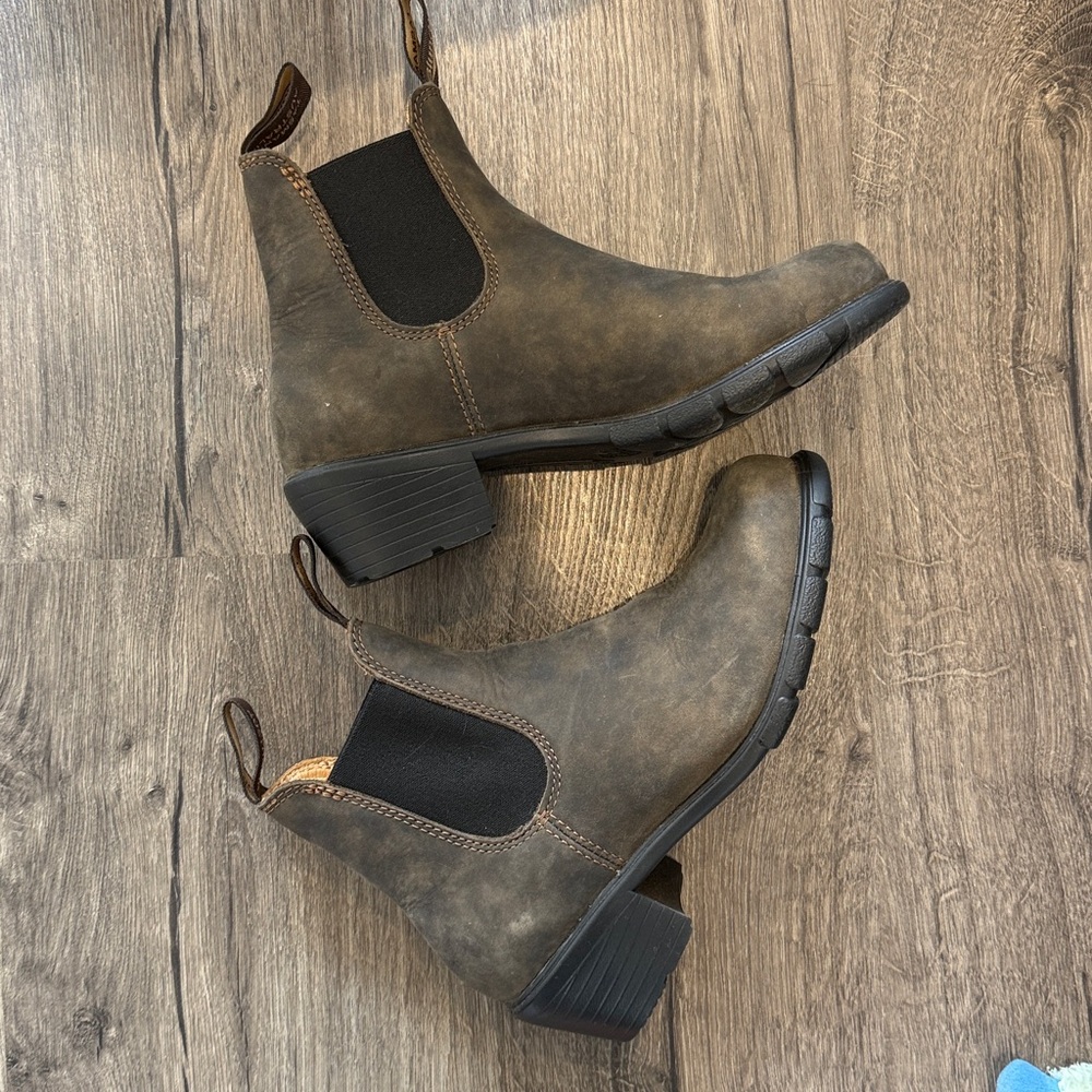 BLUNDSTONE WOMEN'S SERIES #1677